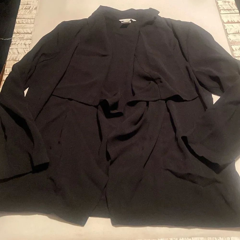Ladies size 6 Waterfall light weight blazer H&M
